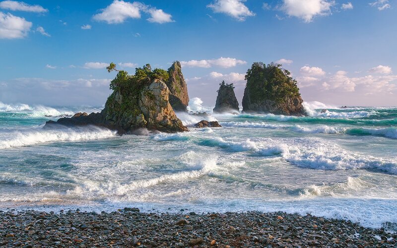 Rocks and waves at the shore