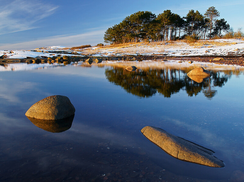 Rocks in Calm Water — Blue