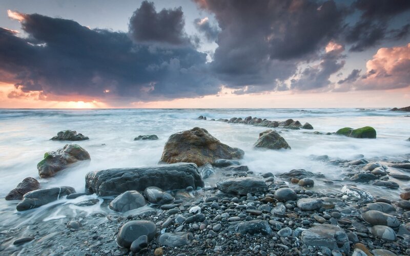 Rocks on Pebble Beach — Gray
