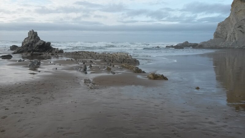 Rocky Beach at Low Tide — Gray, Overcast, Morning
