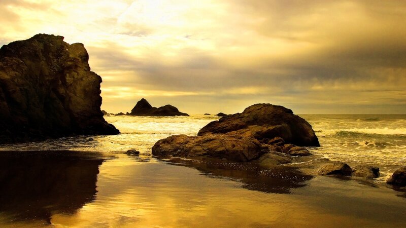 Rocky Beach at Sunset — Gold, Dramatic