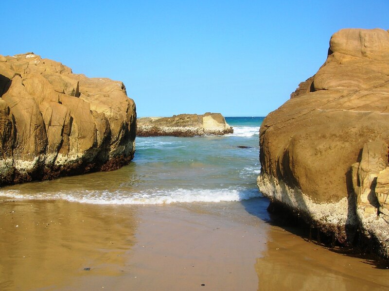 Rocky Beach Cove — Blue