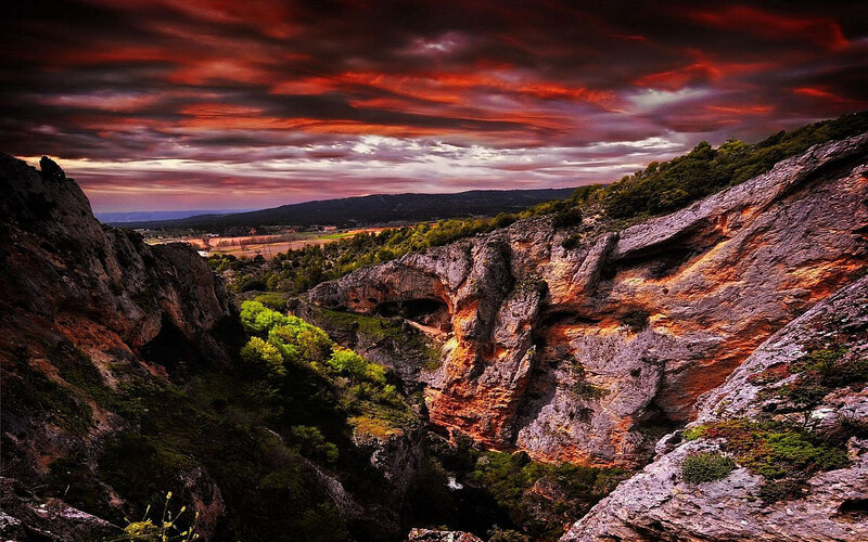 Rocky Canyon at Sunset — Red
