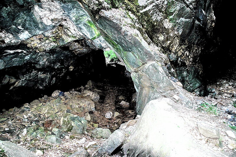 Rocky Cave Entrance — Gray, Natural