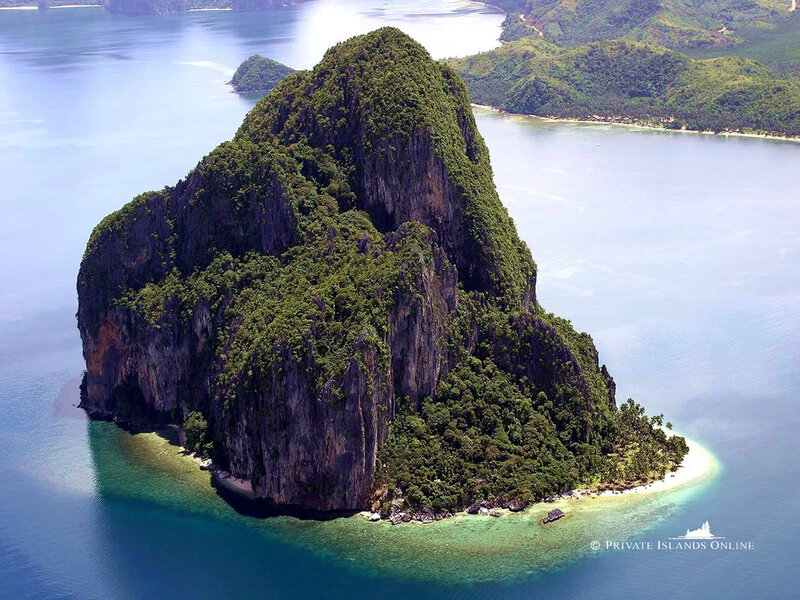 Rocky Island in Ocean — Blue, Serene