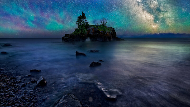 Rocky Island under Aurora