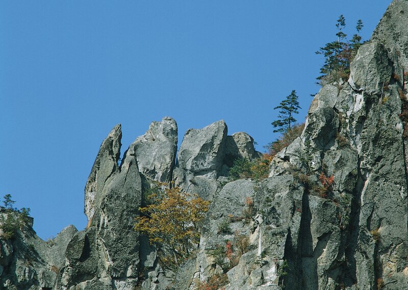 Rocky Mountain Peak — Blue, Serene, Autumn