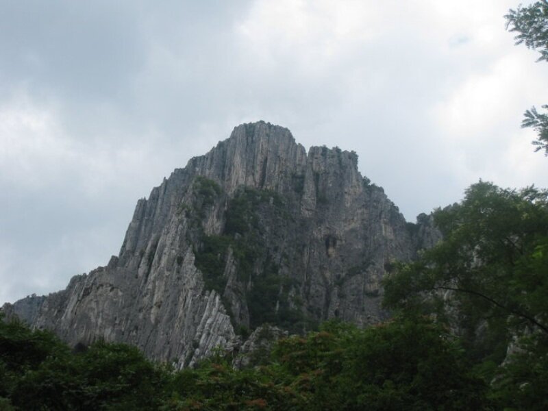 Rocky Mountain Peak — Gray, Dramatic