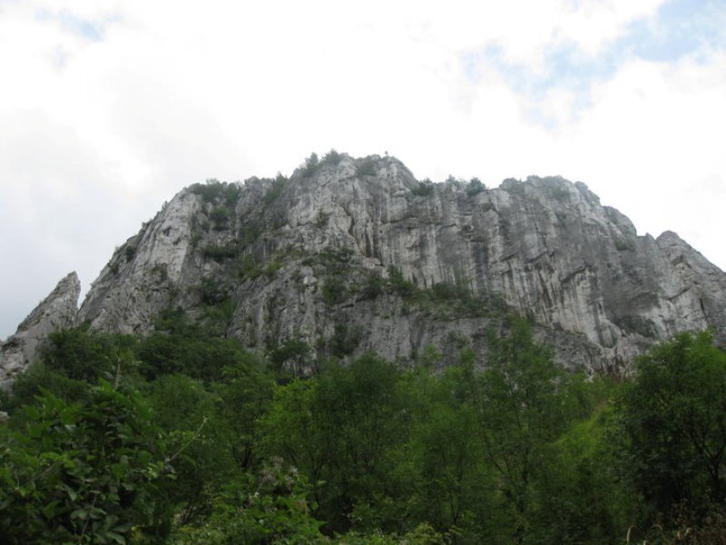 Rocky Mountain Peak — Green, Dramatic