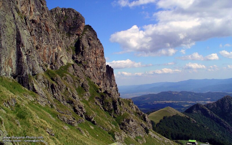 Rocky mountain peak view