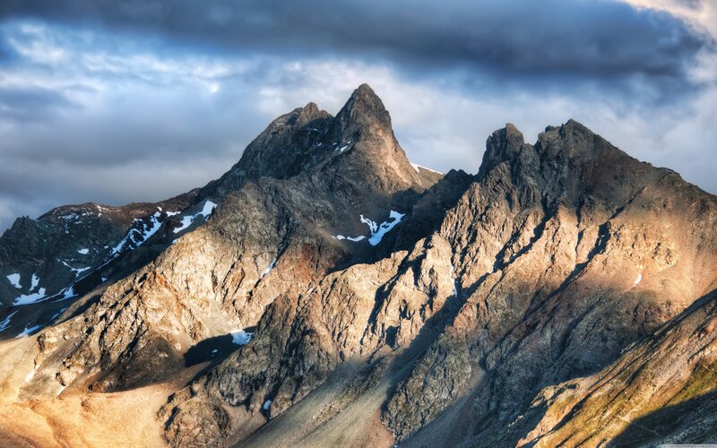 Rocky Mountain Peaks — Gray, Dramatic, Sunrise