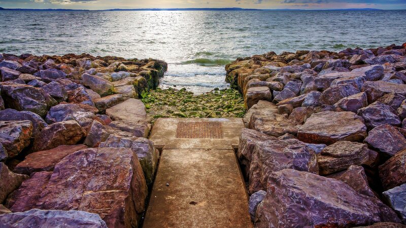 Rocky path to the sea
