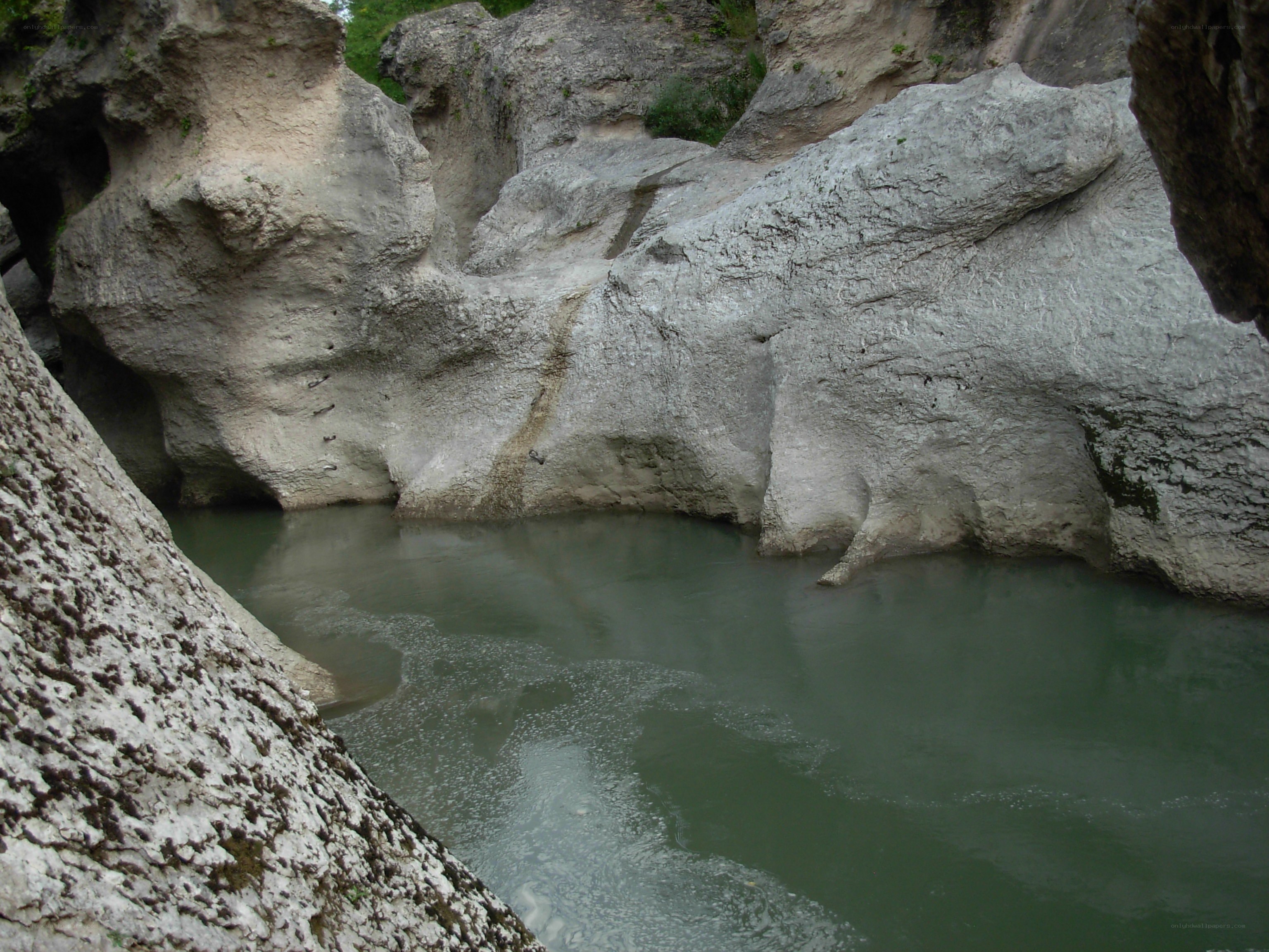 rocky river canyon