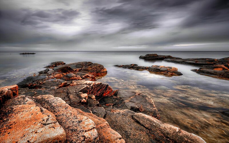 Rocky Shoreline at Sea — Gray