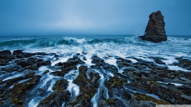 Rocky Shoreline Waves — Blue, Dramatic
