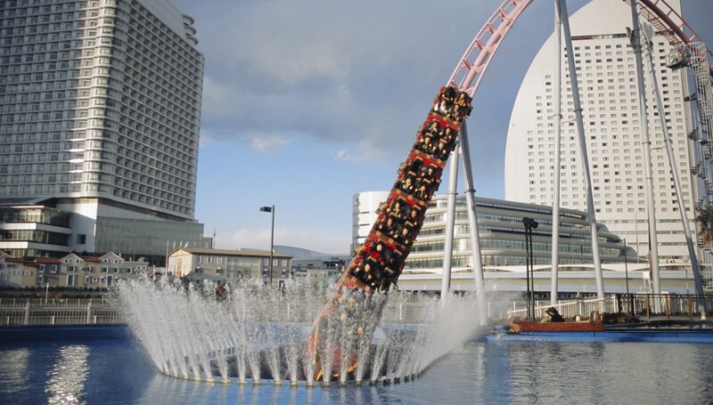 Roller Coaster Splashing Water — Blue