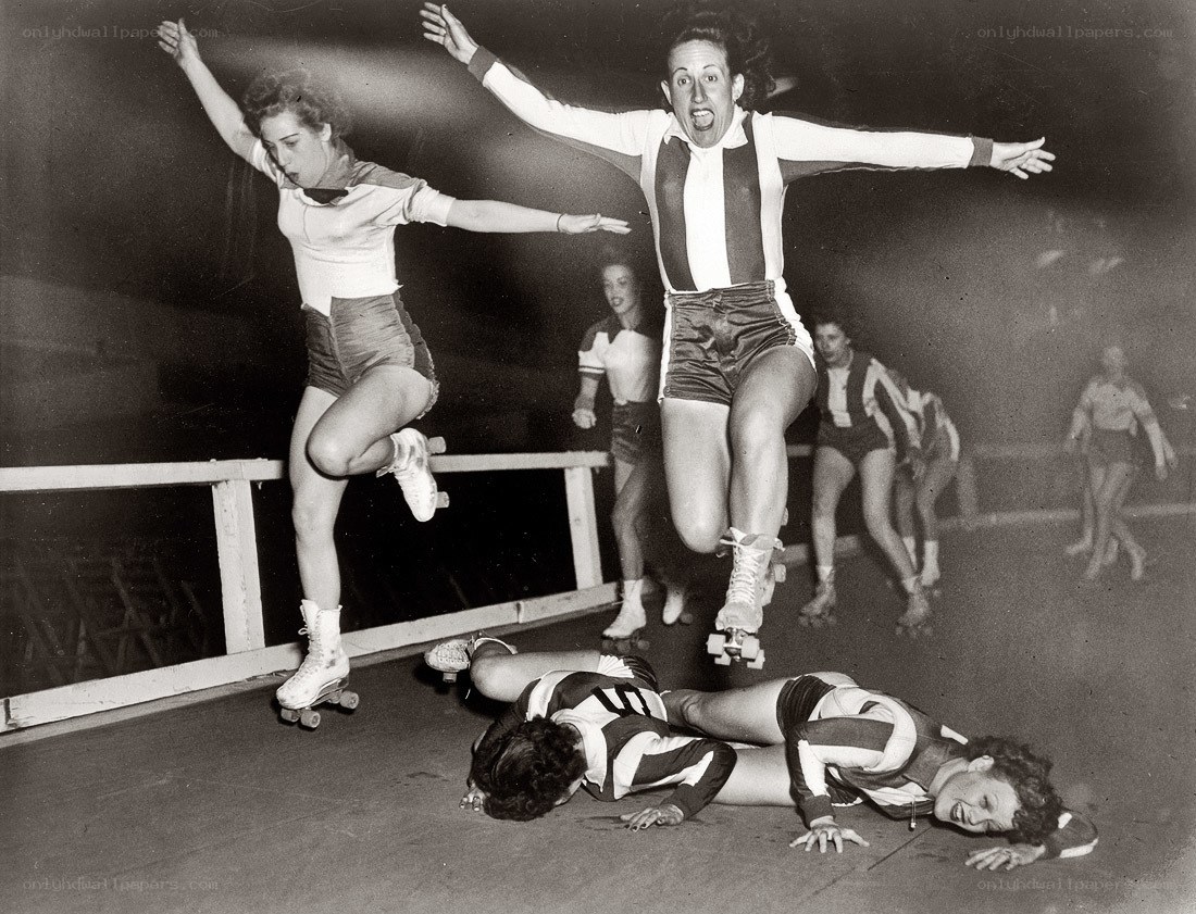 Roller derby action scene