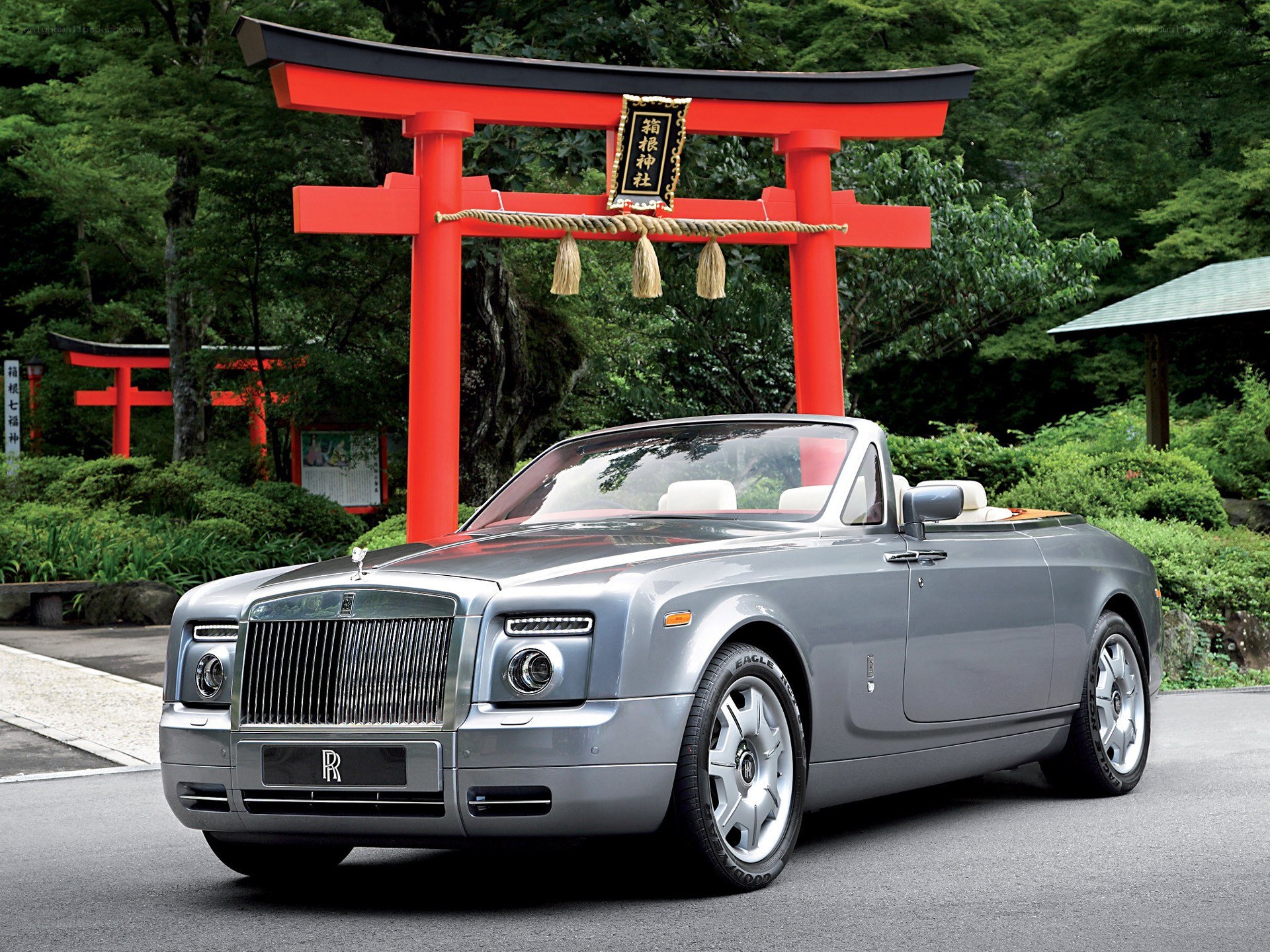 Rolls-Royce convertible at a shrine