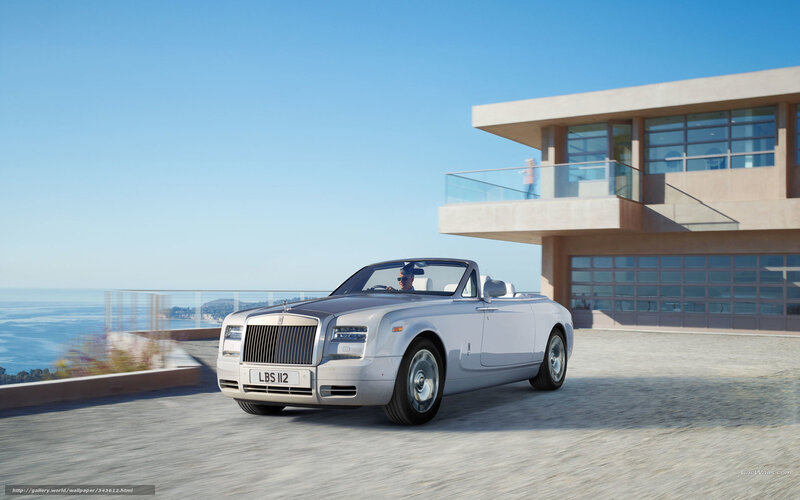 Rolls-Royce convertible by the sea