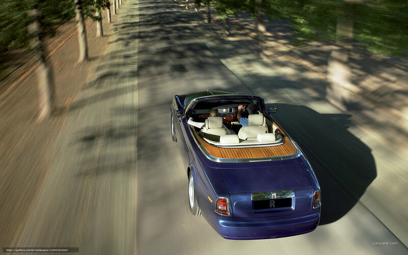 Rolls-Royce convertible in motion