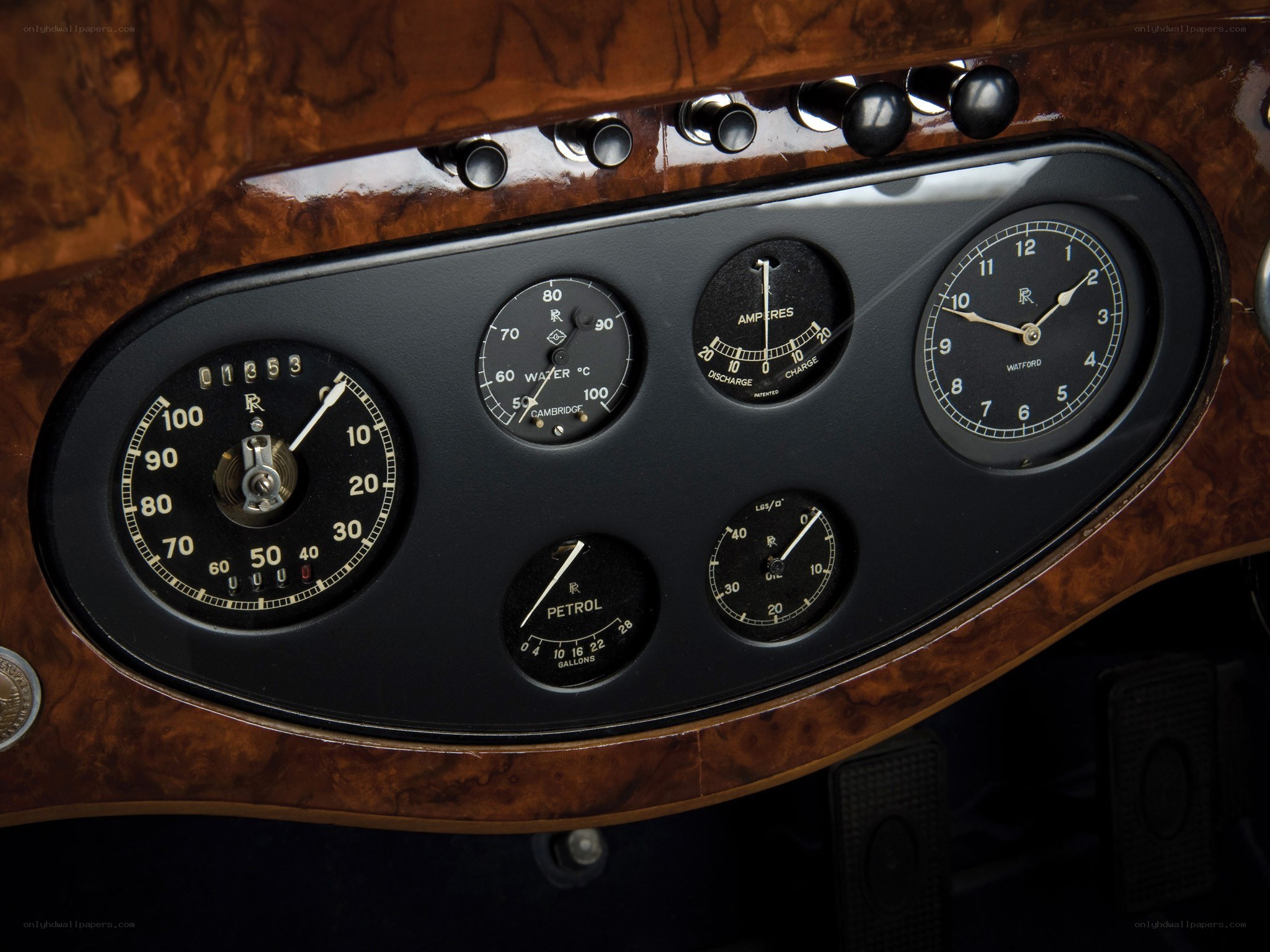 Rolls-Royce dashboard close-up