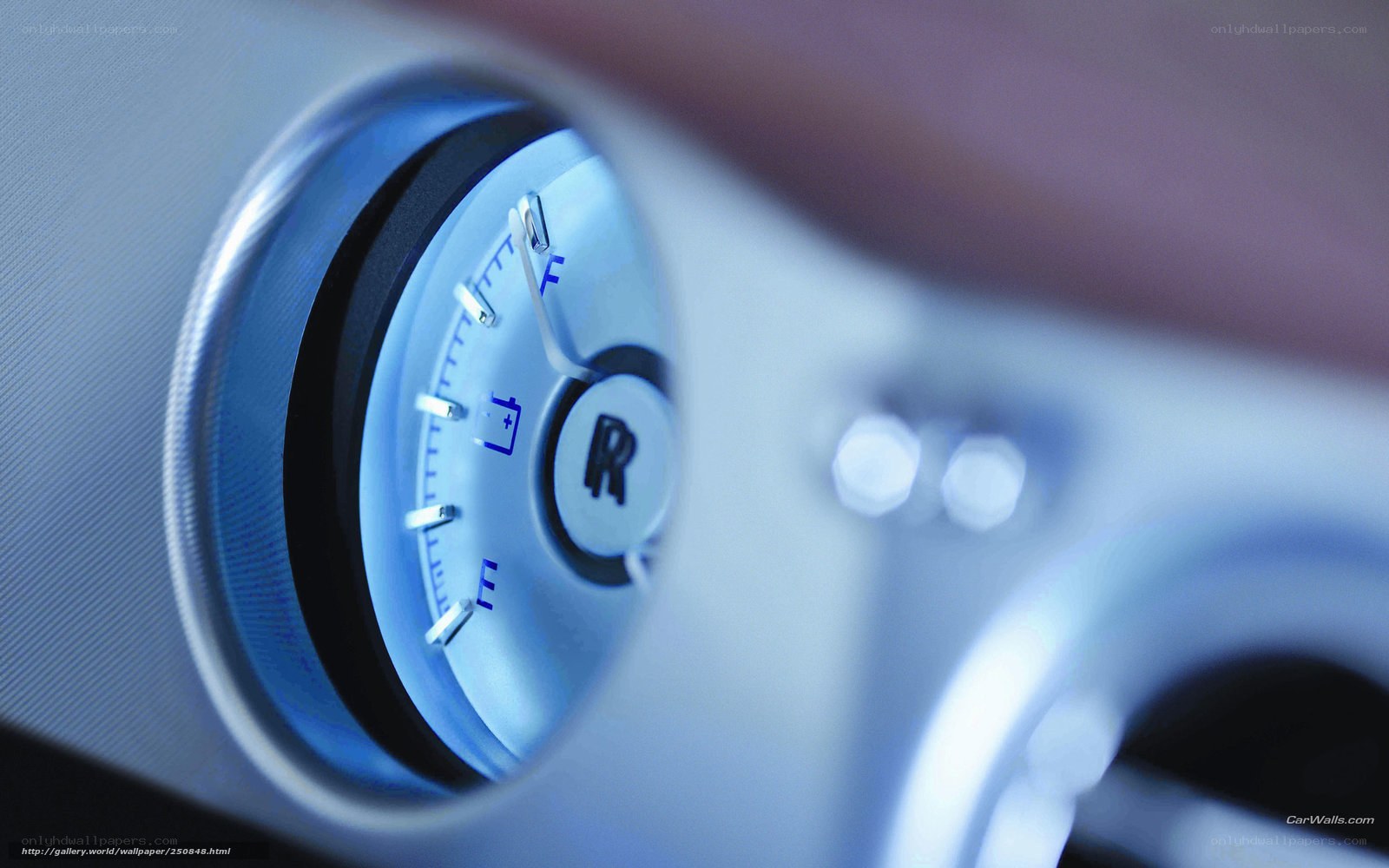 Rolls-Royce dashboard gauge