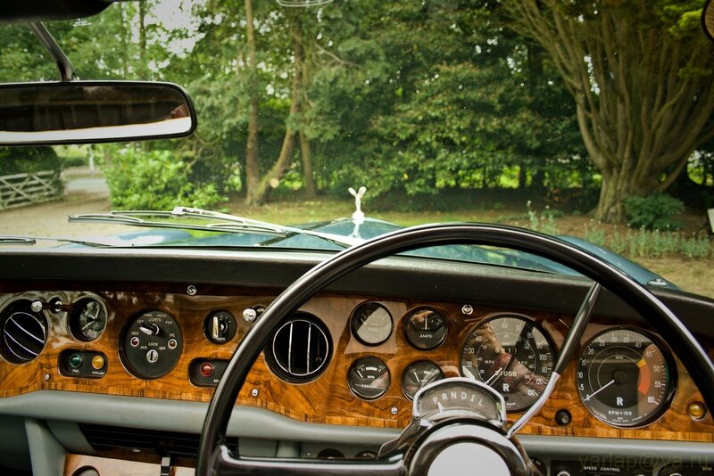 Rolls-Royce dashboard interior