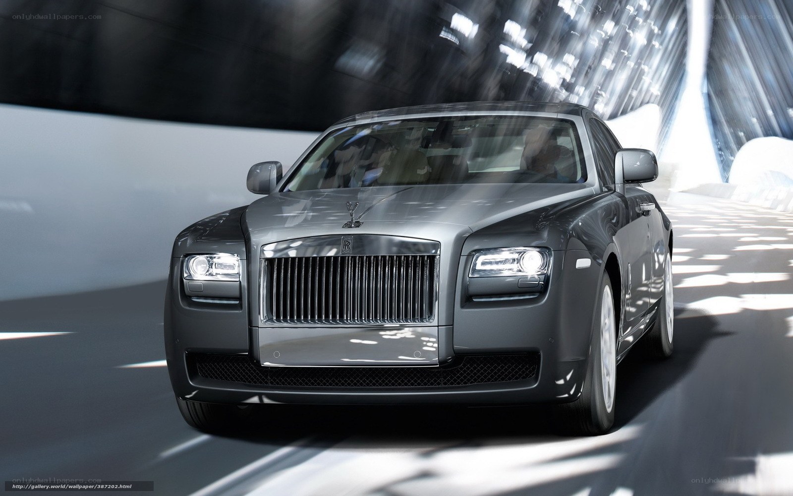Rolls-Royce Ghost in motion