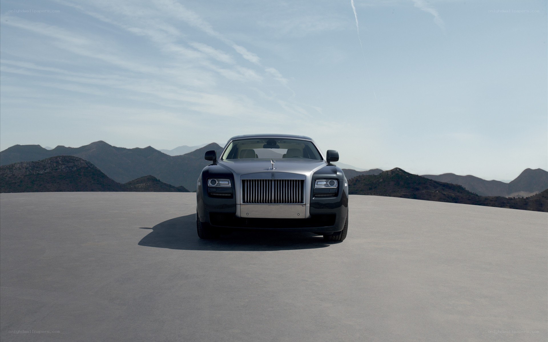 Rolls-Royce on a desert plateau