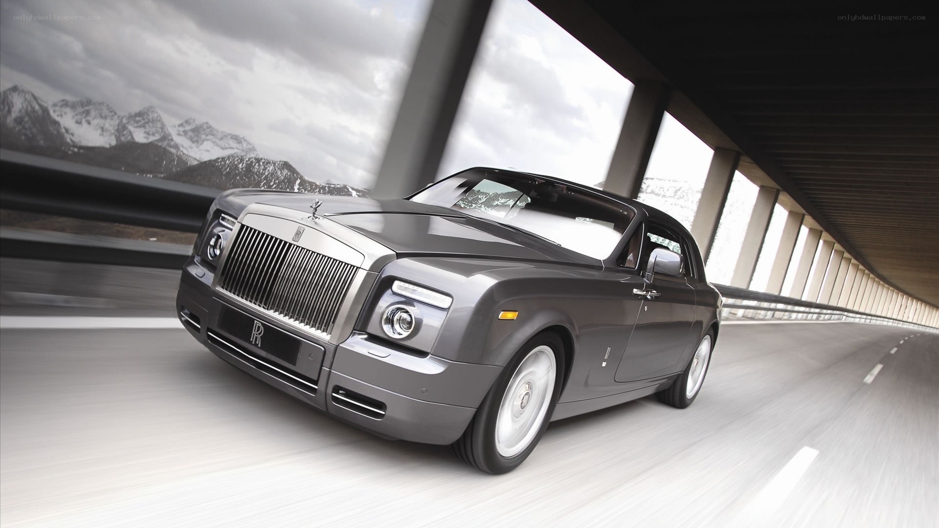 Rolls-Royce on a mountain road