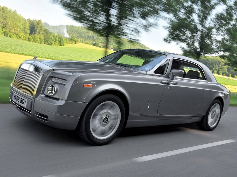 Rolls-Royce Phantom Coupe in motion