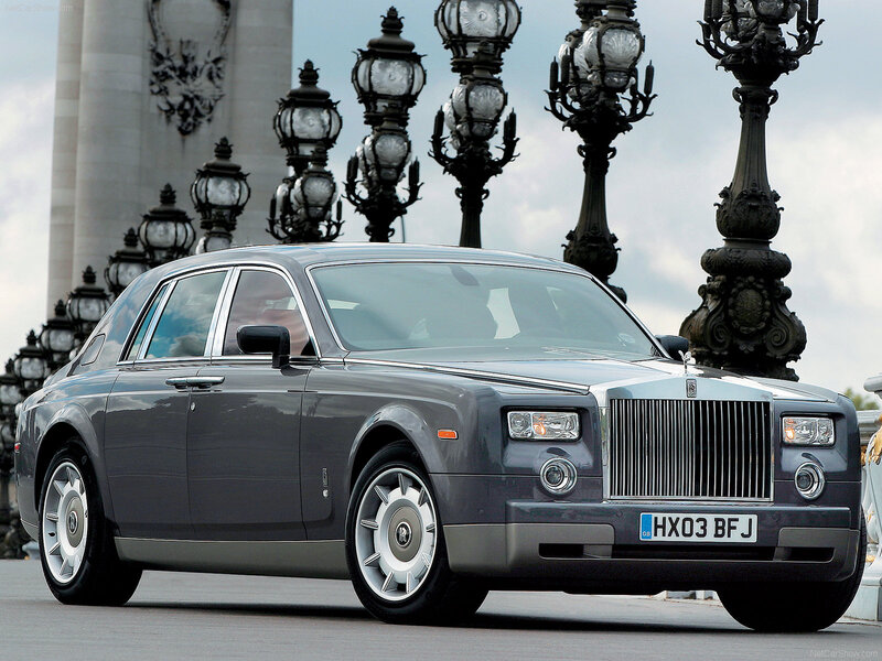 Rolls-Royce Phantom — Gray