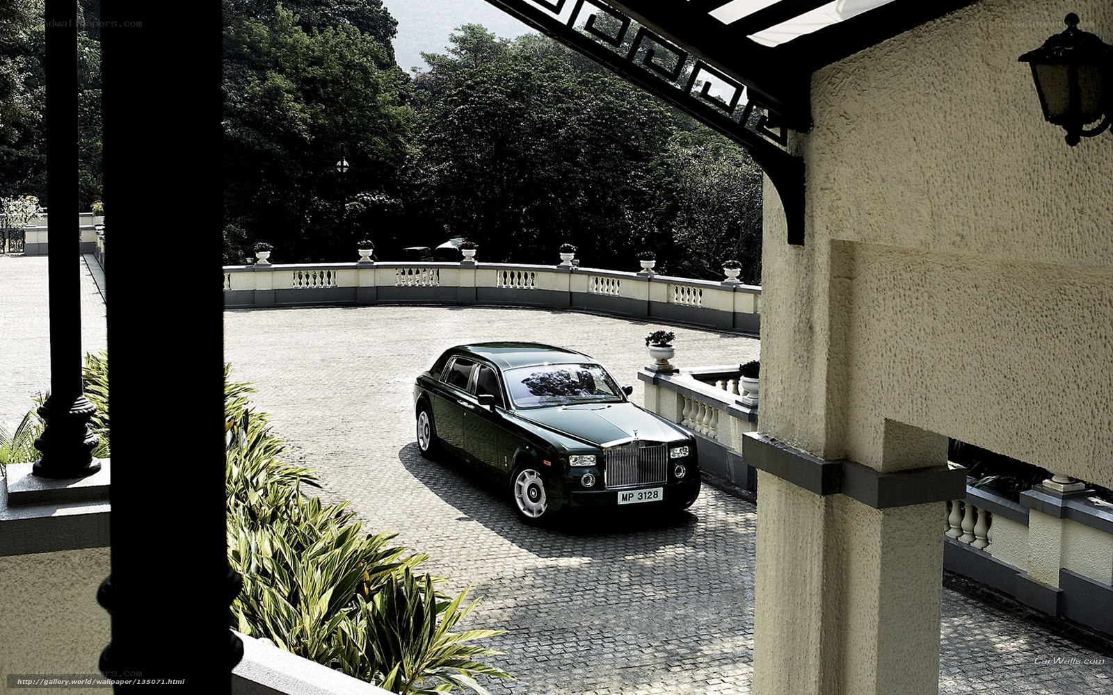 Rolls-Royce Phantom in courtyard