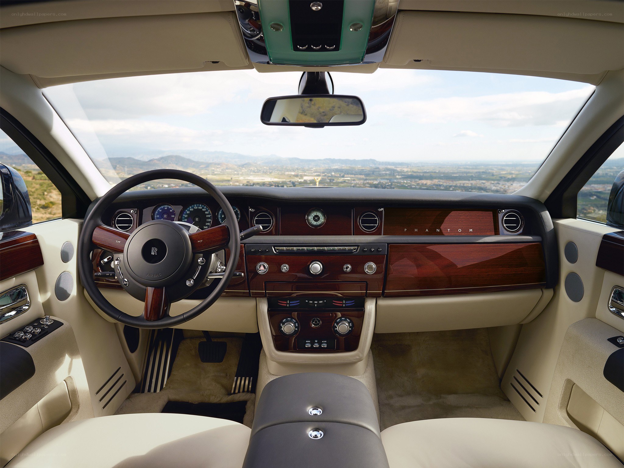 Rolls-Royce Phantom interior