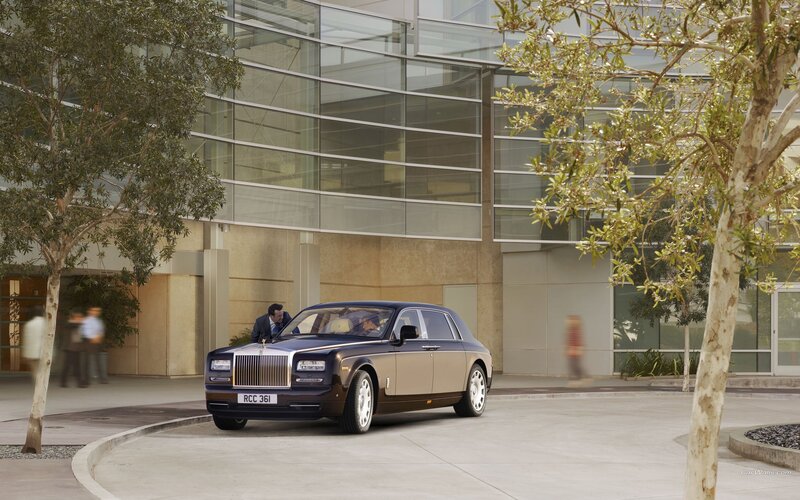Rolls-Royce Phantom parked outside building