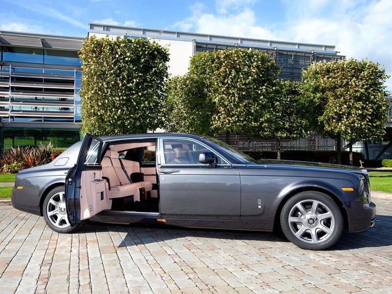 Rolls-Royce Phantom with open door