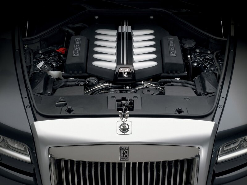 Rolls-Royce V12 engine