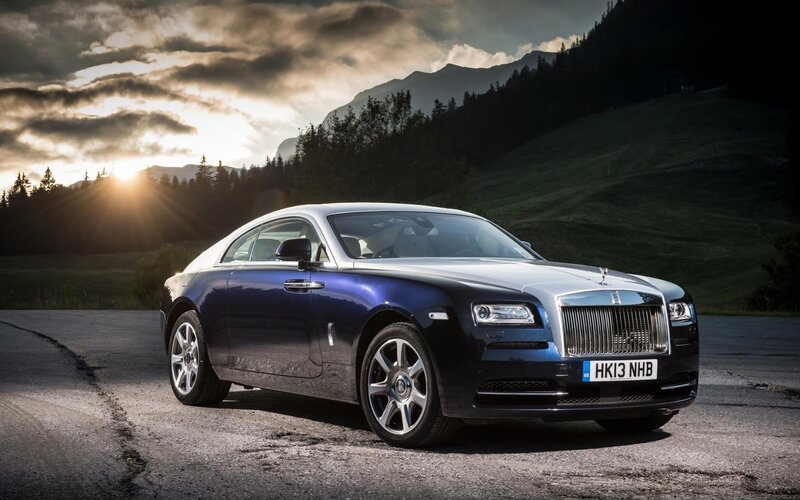 Rolls-Royce Wraith in mountain setting