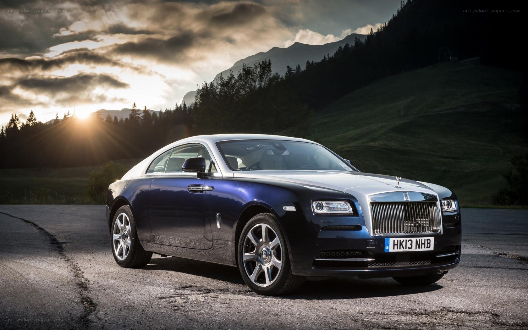 Rolls-Royce Wraith in mountain setting