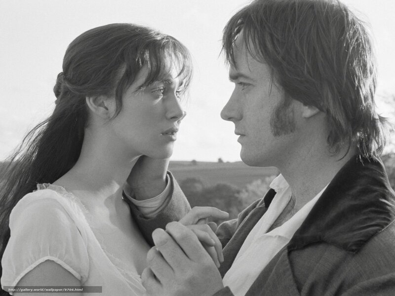romantic couple in black and white