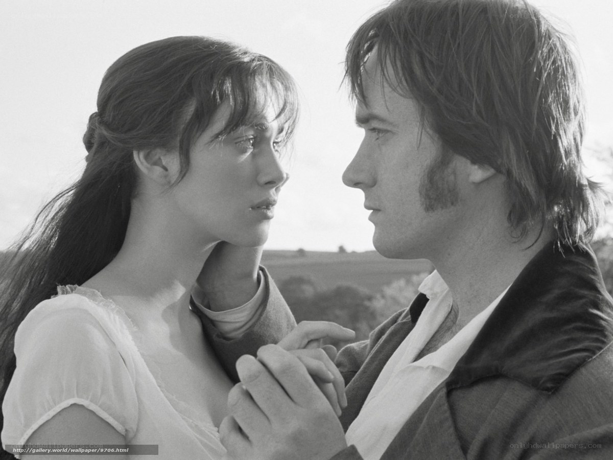 romantic couple in black and white