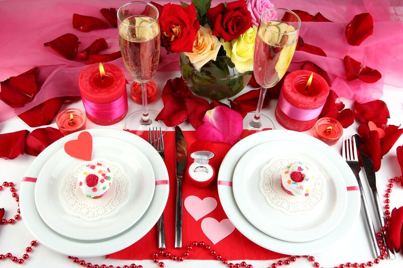 Romantic Dinner Setting — Red