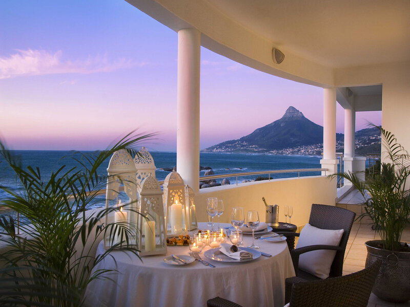 Romantic dinner with ocean view