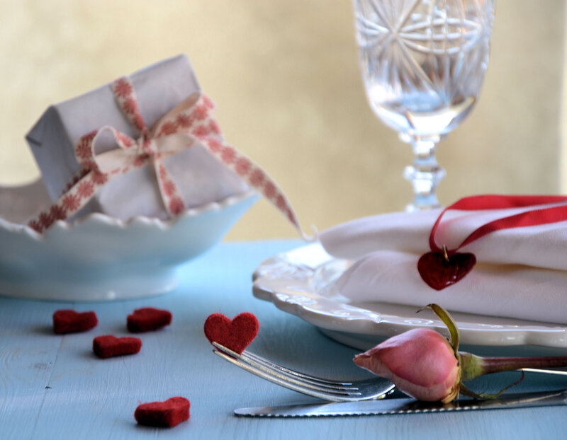 Romantic Table Setting — Blue