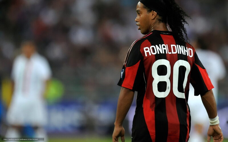 Ronaldinho in AC Milan jersey