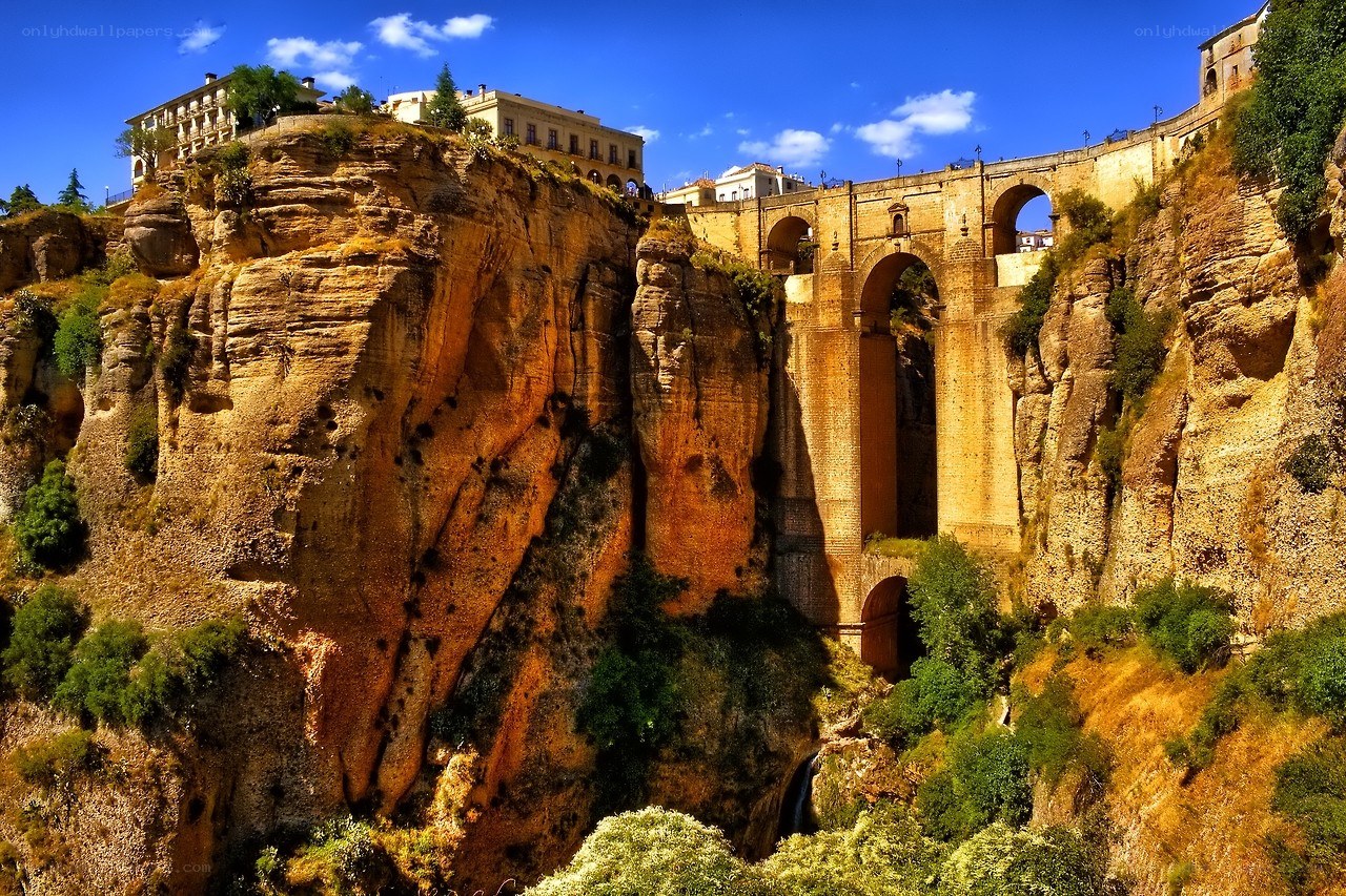 Ronda's historic bridge and cliffs