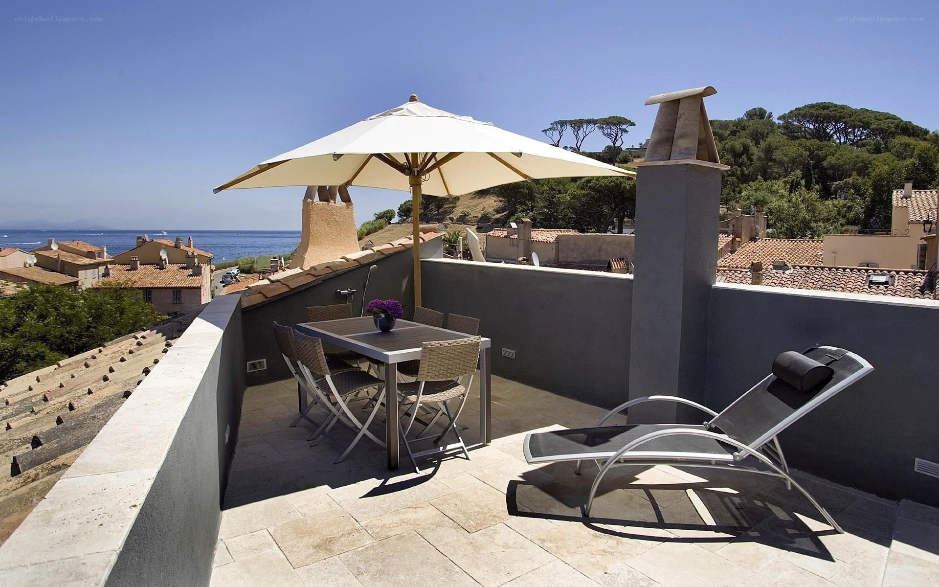 Rooftop terrace with sea view