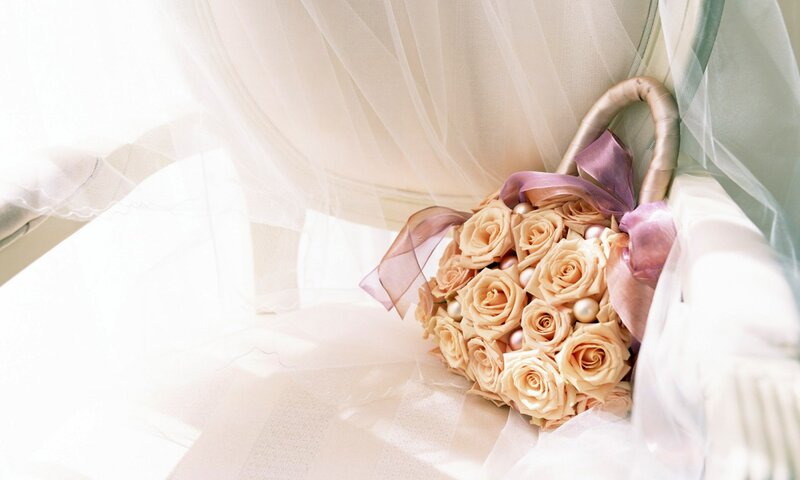 Rose Bouquet in Basket