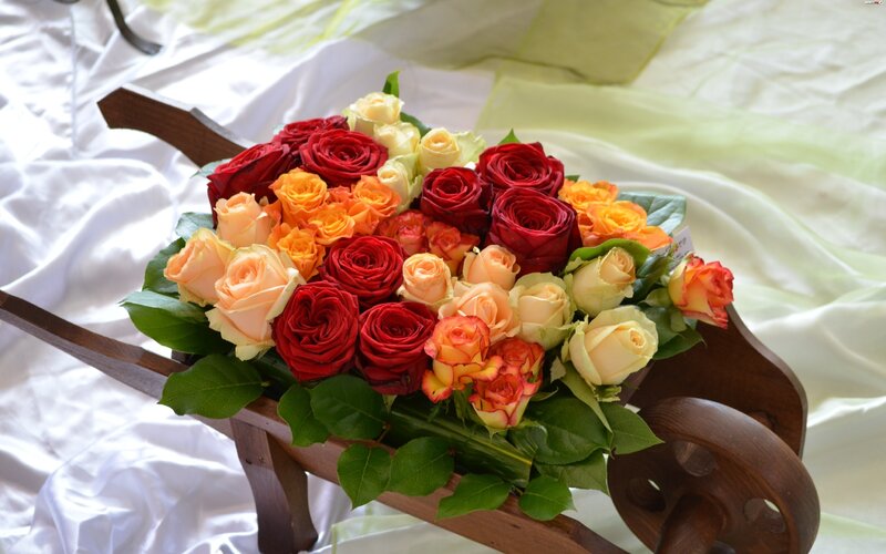 Rose Bouquet in Wheelbarrow — Red