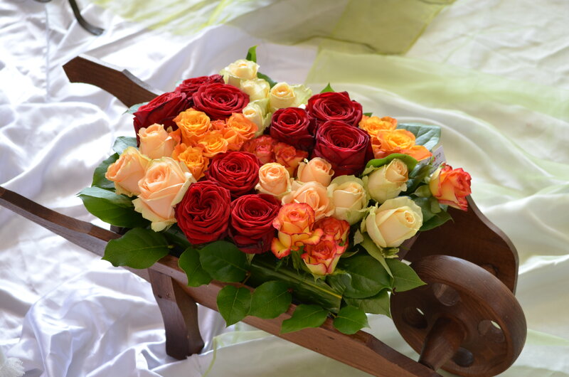 Rose Bouquet in Wheelbarrow